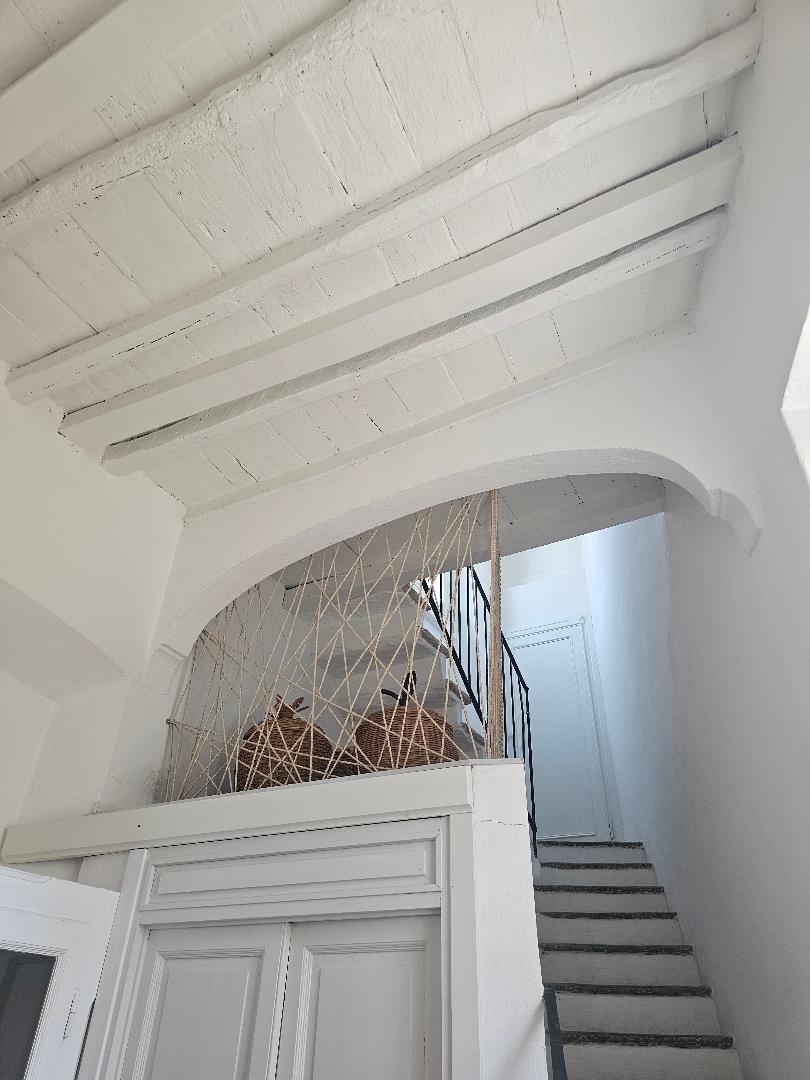 Stairwell — upper landing After